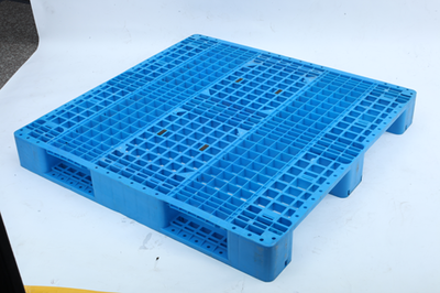 塑料托盤與木塑材料的耐用性對(duì)比